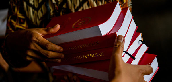 Lutherans Engage the World -- United in Word and Song -- Lutherans in Indonesia and the United States celebrate the creation of a new hymnal in the Indonesian language.